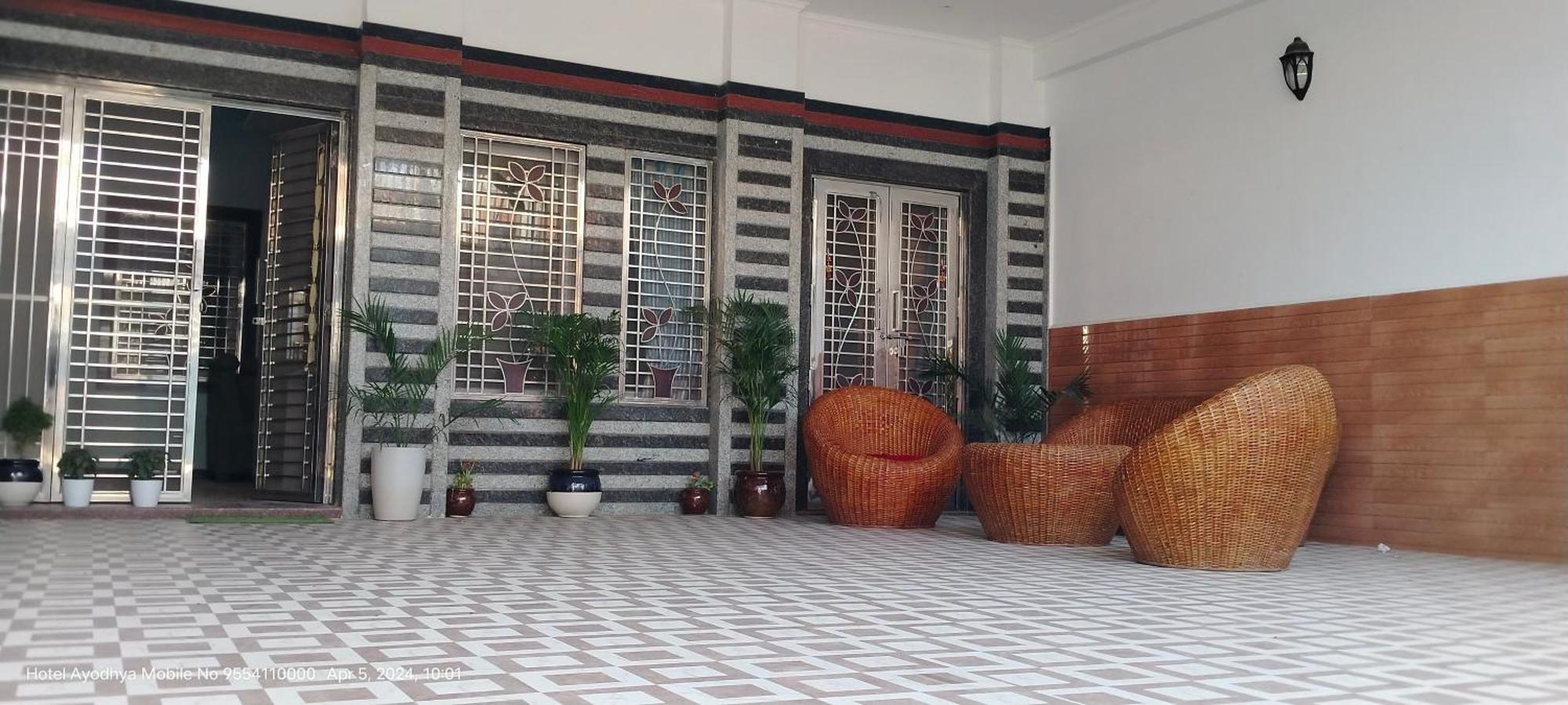 Hotel Ayodhya Paying Guest Exterior foto