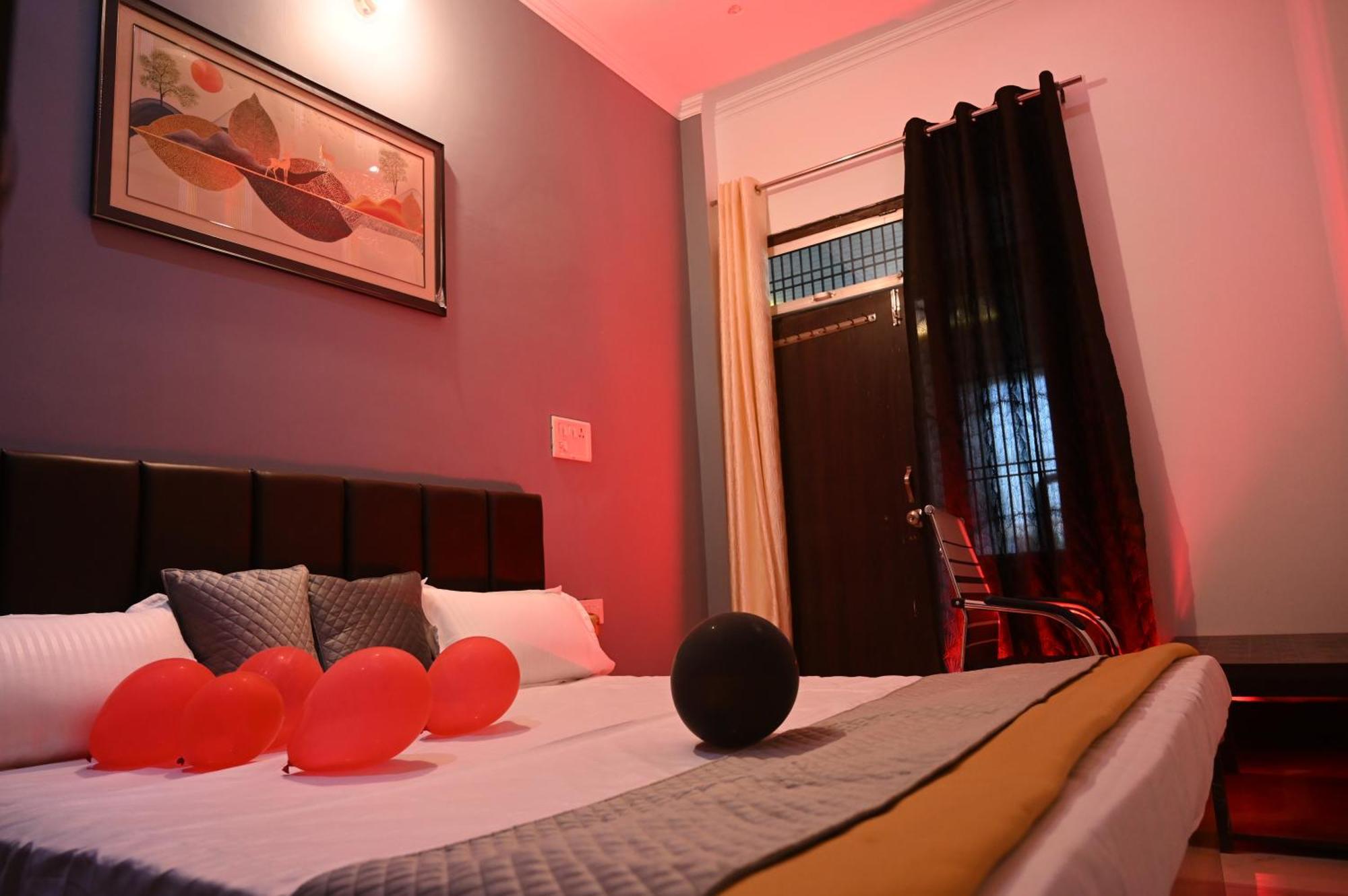 Hotel Ayodhya Paying Guest Exterior foto