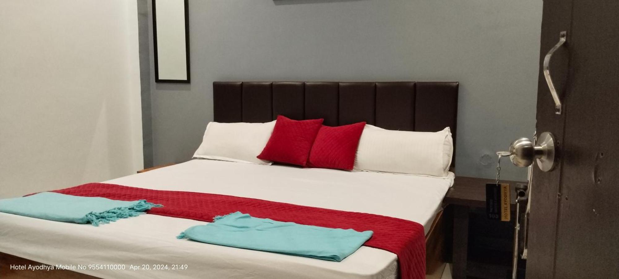 Hotel Ayodhya Paying Guest Exterior foto